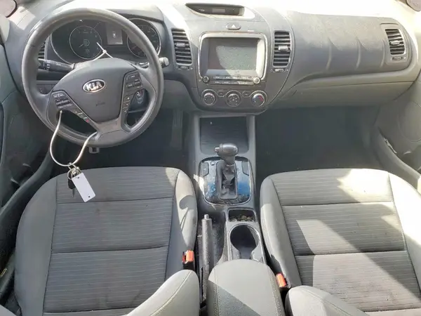 3KPFL4A77JE235752 2018 KIA FORTE - Image 8