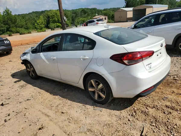 3KPFL4A77JE238912 2018 KIA FORTE - Image 2