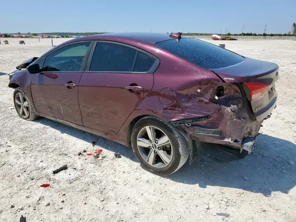 3KPFL4A77JE239381 2018 KIA FORTE - Image 2