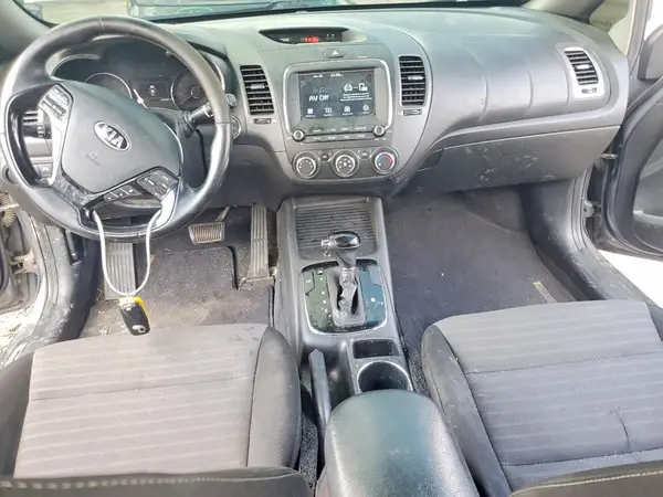 3KPFL4A77JE241633 2018 KIA FORTE - Image 8