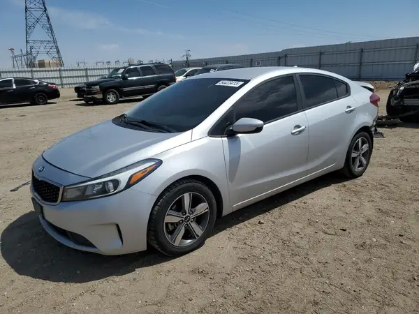 3KPFL4A77JE245164 2018 KIA FORTE - Image 1