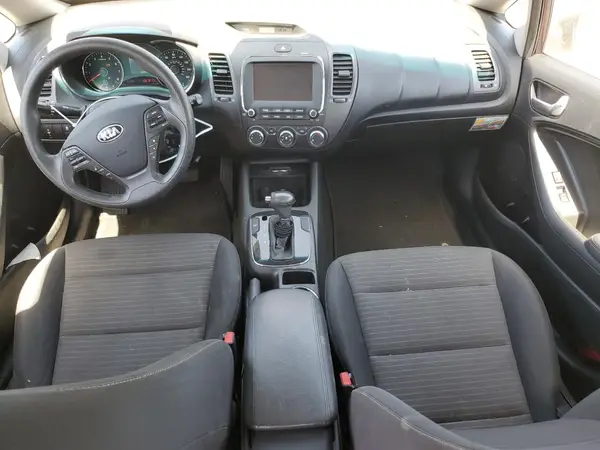 3KPFL4A77JE248002 2018 KIA FORTE - Image 8