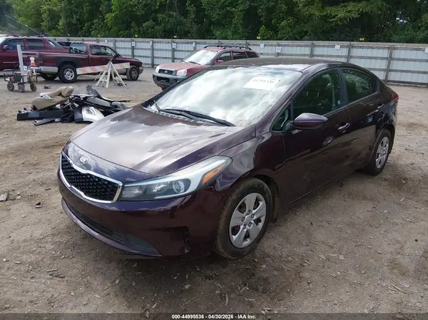 3KPFL4A77JE248677 2018 KIA FORTE - Image 2