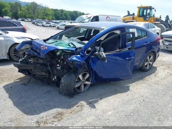 3KPFL4A77JE248968 2018 KIA FORTE - Image 2