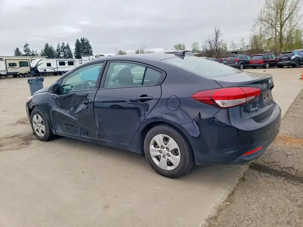 3KPFL4A77JE249036 2018 KIA FORTE - Image 2