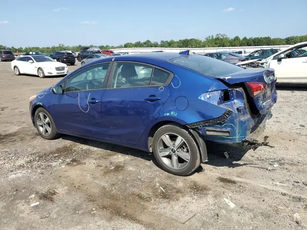 3KPFL4A77JE250784 2018 KIA FORTE - Image 2