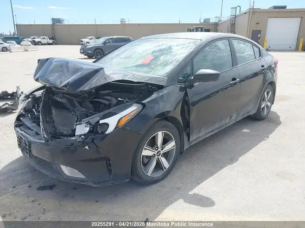 3KPFL4A77JE253362 2018 KIA FORTE - Image 2
