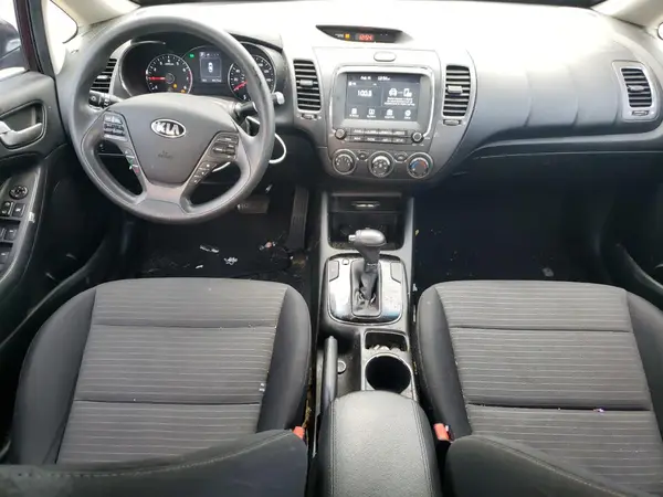 3KPFL4A77JE253992 2018 KIA FORTE - Image 8