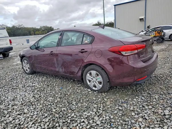 3KPFL4A77JE255824 2018 KIA FORTE - Image 2