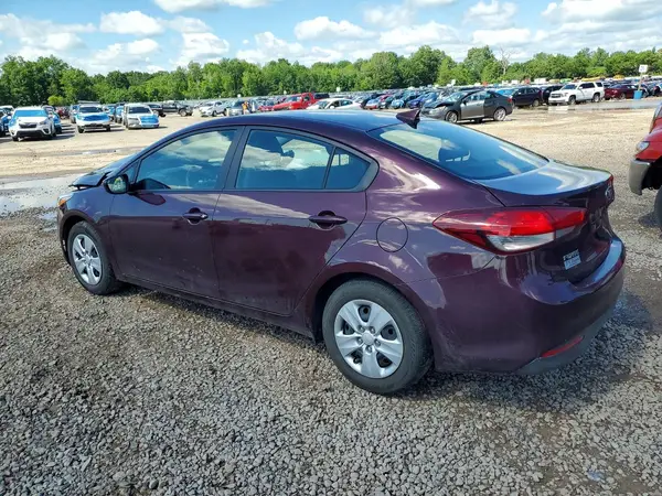 3KPFL4A77JE263079 2018 KIA FORTE - Image 2