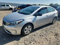 3KPFL4A77JE263275 2018 KIA FORTE