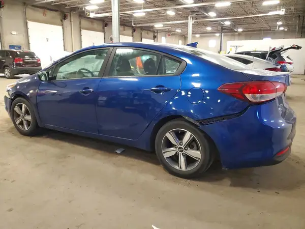 3KPFL4A77JE273532 2018 KIA FORTE - Image 2