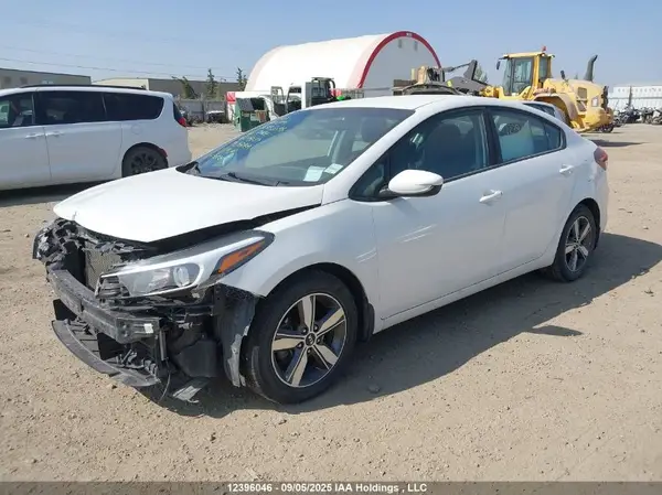 3KPFL4A77JE276639 2018 KIA FORTE - Image 2
