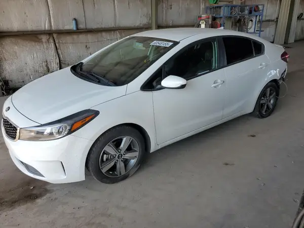 3KPFL4A77JE277080 2018 KIA FORTE - Image 1