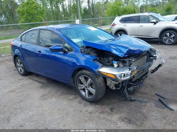 3KPFL4A77JE281839 2018 KIA FORTE - Image 1