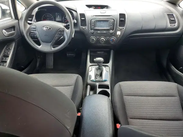 3KPFL4A78HE007866 2017 KIA FORTE - Image 8