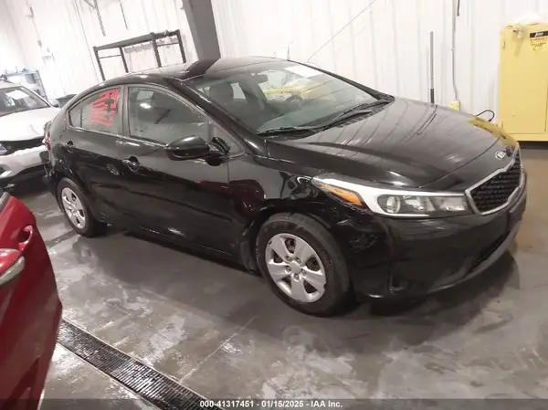 3KPFL4A78HE011397 2017 KIA FORTE - Image 1