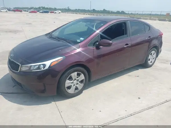 3KPFL4A78HE011433 2017 KIA FORTE - Image 2