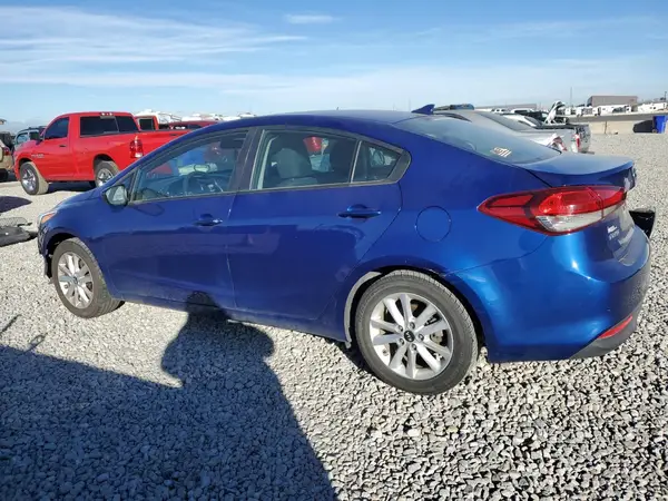 3KPFL4A78HE012405 2017 KIA FORTE - Image 2