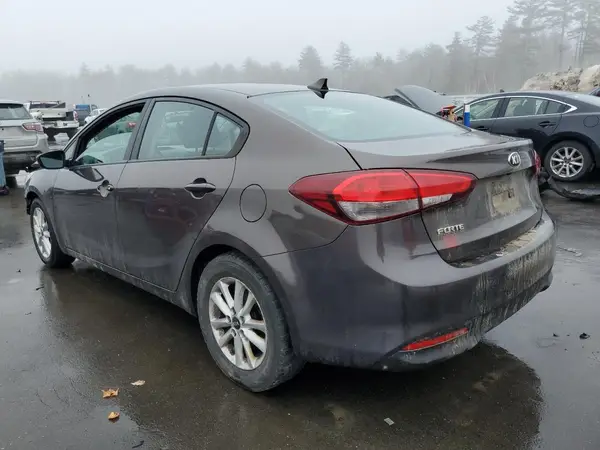3KPFL4A78HE012680 2017 KIA FORTE - Image 2
