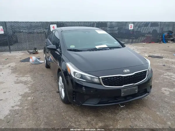 3KPFL4A78HE013179 2017 KIA FORTE - Image 1