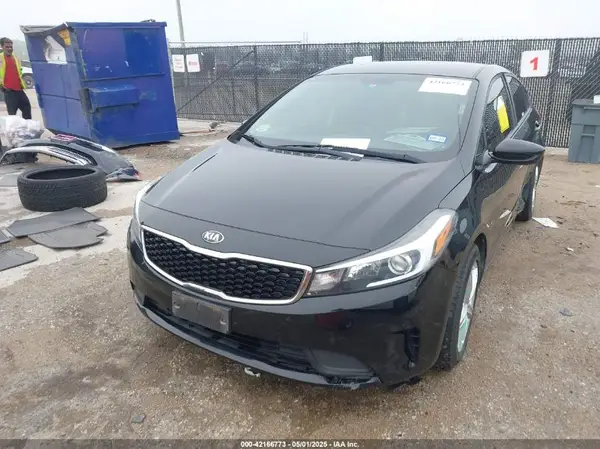 3KPFL4A78HE013179 2017 KIA FORTE - Image 2