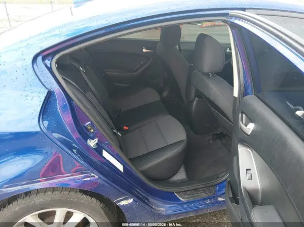 3KPFL4A78HE016843 2017 KIA FORTE - Image 8