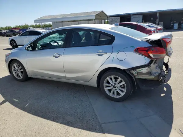 3KPFL4A78HE019385 2017 KIA FORTE - Image 2