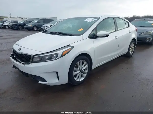 3KPFL4A78HE021248 2017 KIA FORTE - Image 2