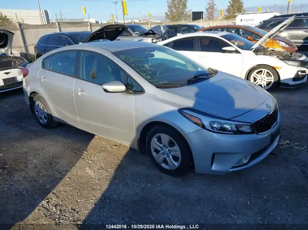 3KPFL4A78HE021640 2017 KIA FORTE - Image 1