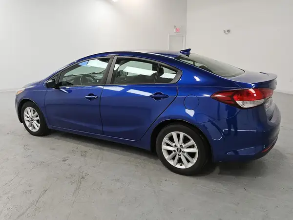 3KPFL4A78HE025851 2017 KIA FORTE - Image 2