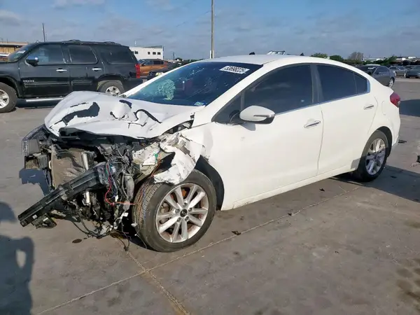 3KPFL4A78HE026885 2017 KIA FORTE - Image 1