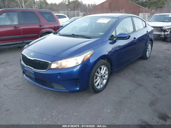 3KPFL4A78HE030080 2017 KIA FORTE - Image 2