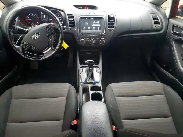 3KPFL4A78HE034467 2017 KIA FORTE - Image 8