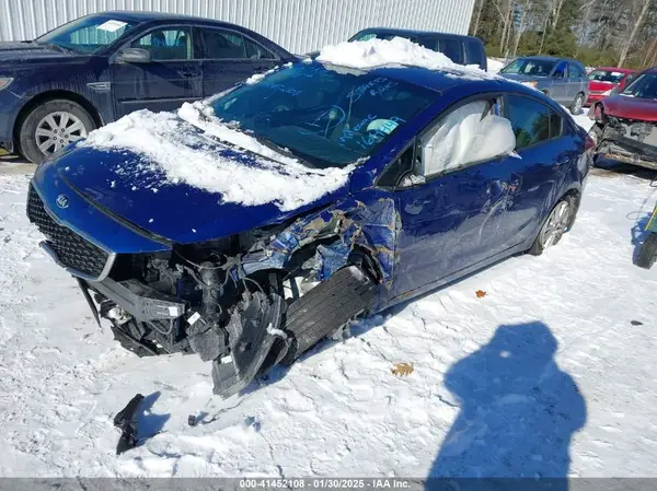 3KPFL4A78HE035571 2017 KIA FORTE - Image 2