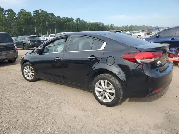 3KPFL4A78HE040656 2017 KIA FORTE - Image 2