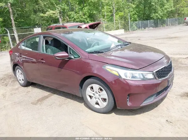 3KPFL4A78HE040673 2017 KIA FORTE - Image 1