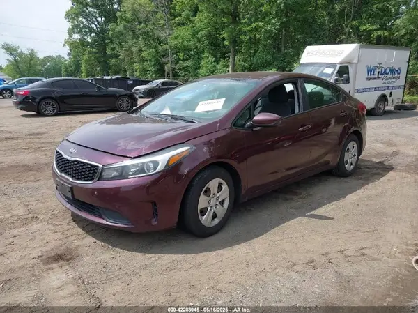 3KPFL4A78HE040673 2017 KIA FORTE - Image 2