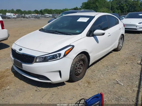 3KPFL4A78HE042651 2017 KIA FORTE - Image 2
