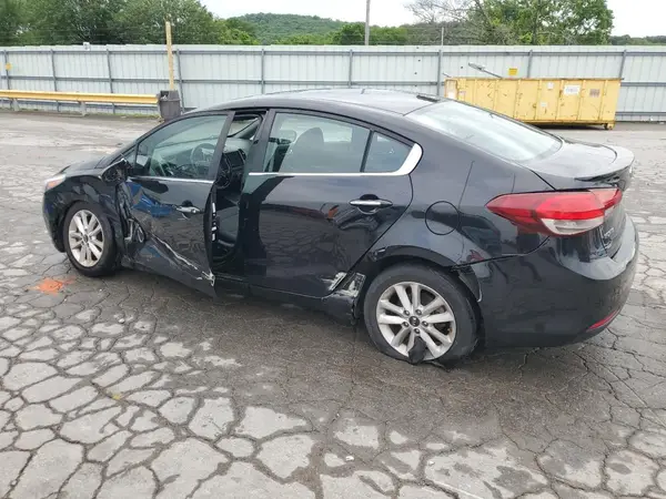 3KPFL4A78HE043573 2017 KIA FORTE - Image 2
