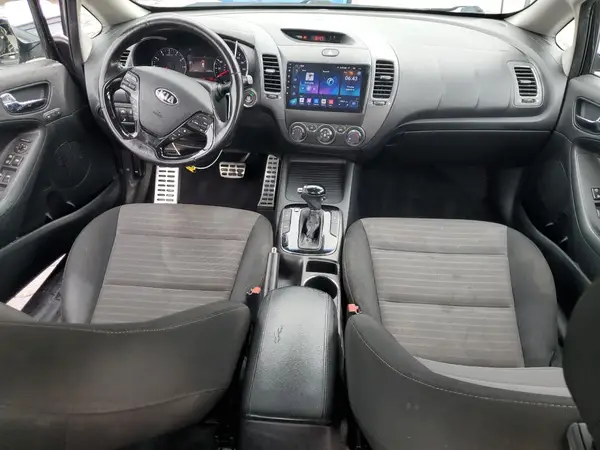 3KPFL4A78HE043573 2017 KIA FORTE - Image 8