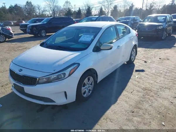 3KPFL4A78HE046330 2017 KIA FORTE - Image 2
