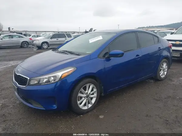 3KPFL4A78HE046392 2017 KIA FORTE - Image 2
