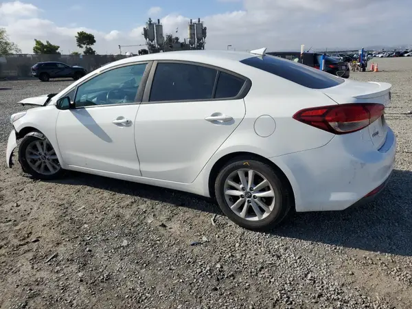 3KPFL4A78HE046506 2017 KIA FORTE - Image 2