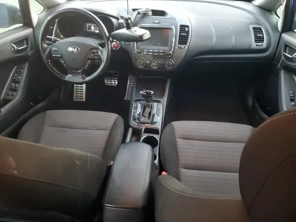 3KPFL4A78HE047154 2017 KIA FORTE - Image 8