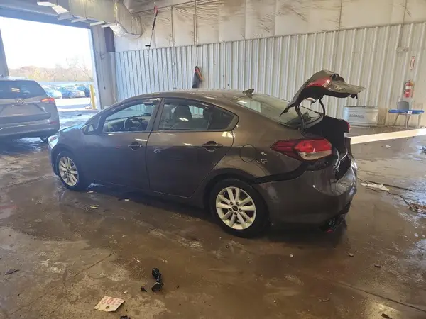 3KPFL4A78HE048708 2017 KIA FORTE - Image 2