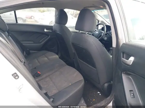 3KPFL4A78HE054279 2017 KIA FORTE - Image 8