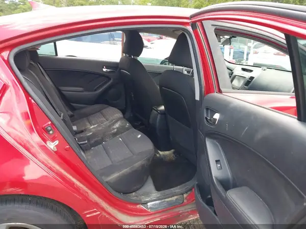 3KPFL4A78HE055206 2017 KIA FORTE - Image 8