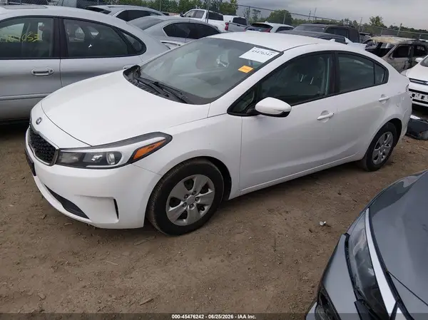 3KPFL4A78HE057599 2017 KIA FORTE - Image 2