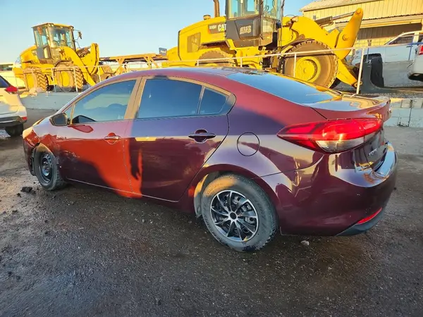 3KPFL4A78HE060468 2017 KIA FORTE - Image 2